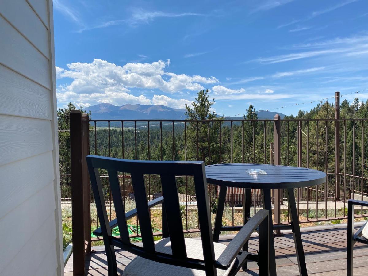 Pikes Peak Paradise Bed And Breakfast Woodland Park Exterior photo